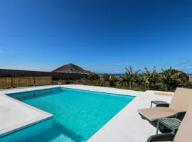 Cute Villa with Views and Pool