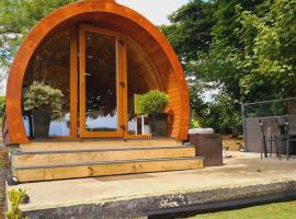 Loughmourne Glamping Pod, hotel with parking in Beltoy