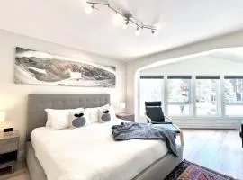 Chic, Modern - Walk Anywhere Viking Lodge 206 condo