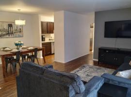 Awesome Condo in Central Raleigh, apartment in Raleigh