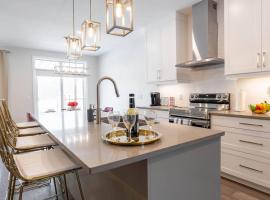 Luxury Niagara 3 Bdr Townhouse /Garage, ξενοδοχείο στους Καταρράκτες του Νιαγάρα