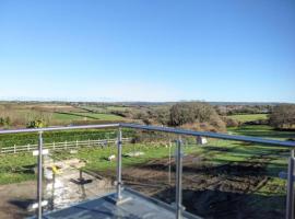 Chy Lowen, great valley views from balcony, apartment in Hayle