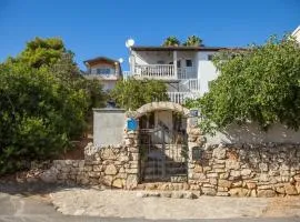 Apartments by the sea Milna, Vis - 8895