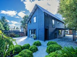 Little Black Chalet Methven, hotel sa Methven