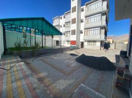 Dee Grand Marq Hotel, hotel v mestu Padam