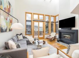 Mountain Village Panoramic Views, Hot Tub, Fireplace townhouse, hotel in Telluride