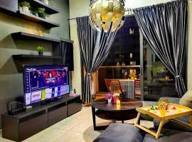 Petalz Luxury Suite 10Pax MID VALLEY OLD KLANG ROAD OUG KLANG LAMA KL