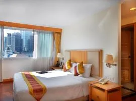 S.M. GRANDE RESIDENCE