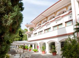 Hotel Paradiso: Santa Maria di Castellabate'de bir otel