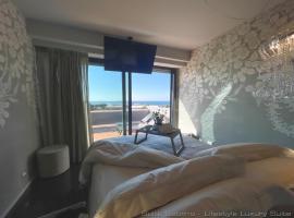 Luksusa viesnīca Lifestyle Luxury Suite - Your Frame Over the Sea - Suite Livorno Holiday Home Livorno