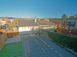 Modern, but cosy Bungalow, hotel din Queensbury