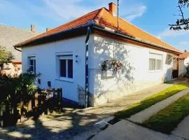 Nyaralóház HANGA