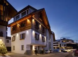 Chalet Tyrolian Apartments - by Familiaris