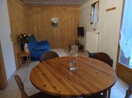 Appartement dans un chalet de montagne, hotel em Guillestre