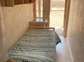 Pichidangui, Los Chincoles pieza independiente con baño privado 1 persona OBS ALTURA DE LA HABITACIÓN 1 65 CM, hotel v destinaci Pichidangui