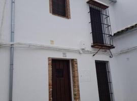 Casa Rural Los Naranjos, apartamento em Constantina