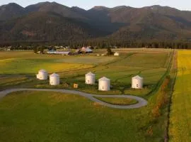 Clark Farm Silos - 5 Silo Mountain View Retreat