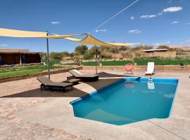 Tiunur Lodge、S&oacute;lorのプール付きホテル