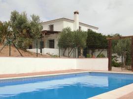 Gorgeous Home In Caete La Real With Private Swimming Pool, Can Be Inside Or Outside, rumah percutian di Cañete la Real