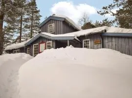 Nice Home In Noresund With 5 Bedrooms And Sauna