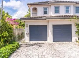 Miami/Ft Lauderdale private retreat near Airport.