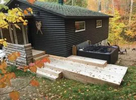 Cozy Lake Loj + Hot Tub & Fire Pit