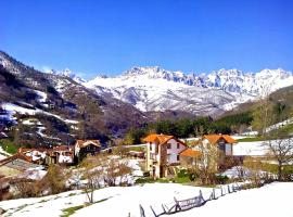 Viesnīca Casas Rurales y Apartamentos La Hornera pilsētā Kosgaja