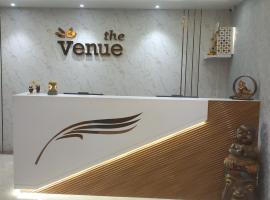 HOTEL THE VENUE, готель у місті Дганбад