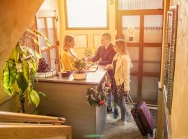 Apartmani Dama, гостиница в Нови-Саде