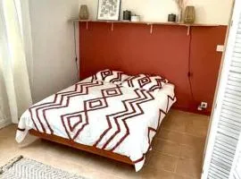 Studio dans le centre près de la mer