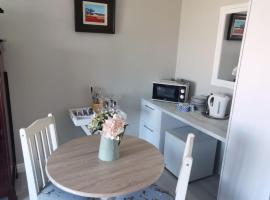 Hermanus Sea view room, pet-friendly hotel in Hermanus