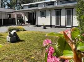 Villa Bartje, hotel dengan parking di Schoonebeek