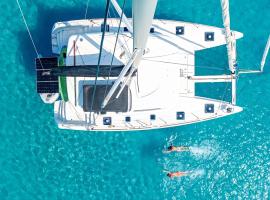 Croatia by Luxury Catamaran โรงแรมในสปลิท