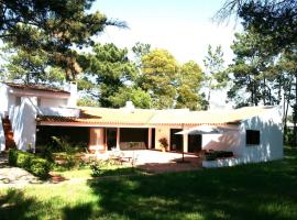 Casa do Bosque, villa in Corroios