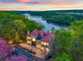 Castle ála Potomac River Inauguration Imperiale: McLean şehrinde bir aile oteli