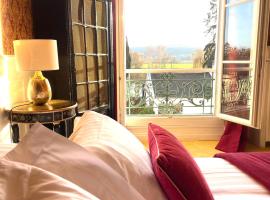 Logis Hôtel & Restaurant Chateau de la Marjolaine、エソーム・シュル・マルヌのロマンチックホテル