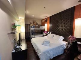 SunwayLagoonFamilySuite-4-7pax-Netflix-Balcony-Super Fast Internet – hotel w mieście Kampong Penaga