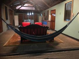 Unu Pikin Guesthouse, family hotel in Paramaribo