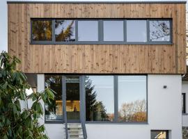 Loft Merida - Designer Apartment with Large Bathtub, alquiler temporario en Bütgenbach