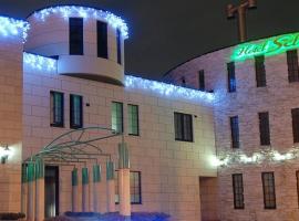 ホテルセリーヌ(大人限定), hotel i nærheden af Asahikawa Lufthavn - AKJ, Asahikawa