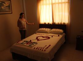 Hostal Rosa Mar, hostal en Manta