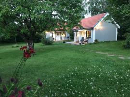 TOBSBORG 2, vacation home in Simrishamn