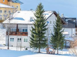 Alpeneer, hotel Lackenhofban