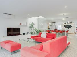 Casa Clarisse by Hr Madeira, hotel with parking in Santa Luzia