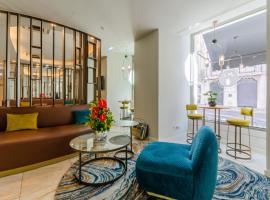 The 7 Hotel, Suites, Studios & Apartments