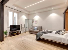 Isidora Apartment by Mamo Florence