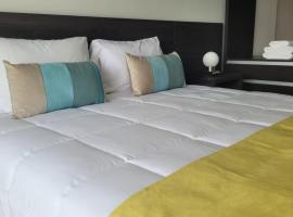 Dessau VI, hotel en San Luis