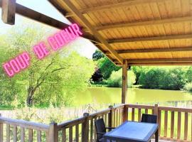 Camping Le Val de Landrouet, campsite in Merdrignac