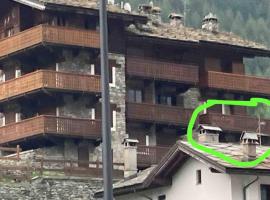 appartamento valtournenche il nido, hotel in Valtournenche