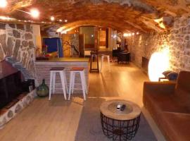 Suíte Sant Sebastià con jacuzzi, sauna y jardín, hotel barat a Moià